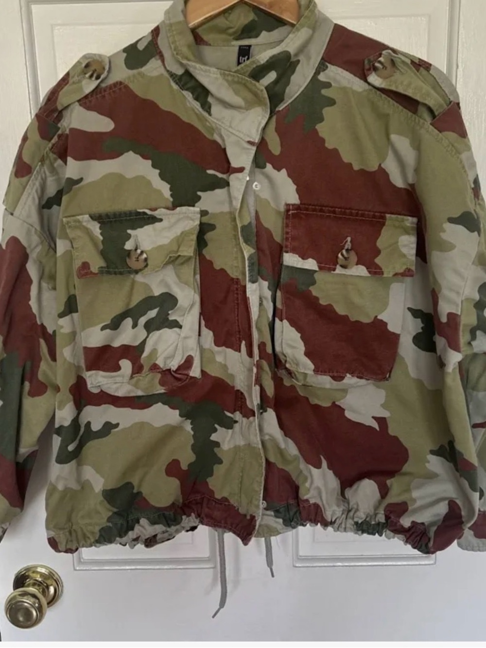 Zara TRF Camo Jacket with Zipper-size Large